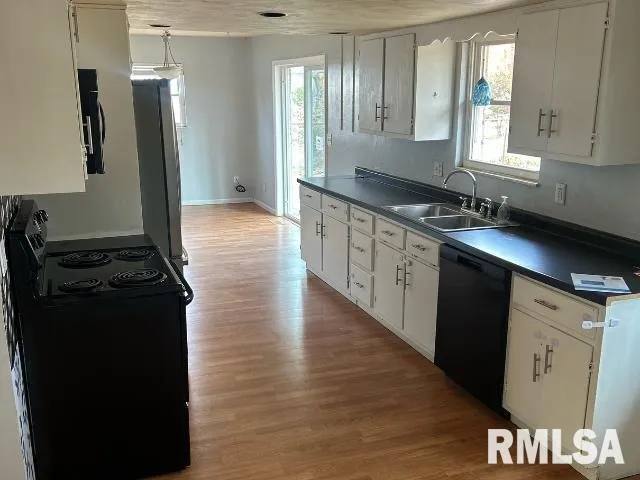 $199,000 | 77 Bonnie Brook Road, Chatham, IL 62629