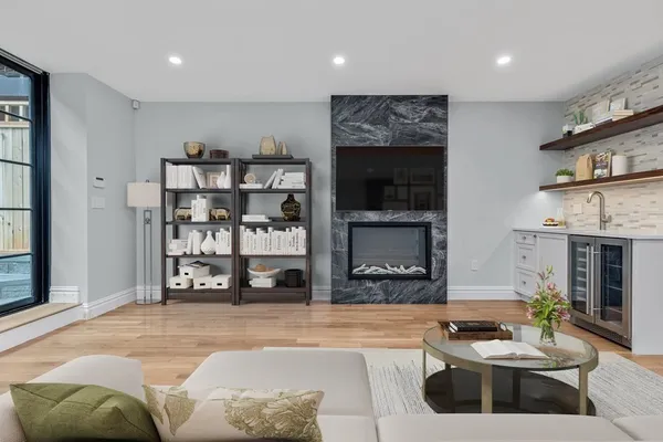$19,000 | 131 West Newton Street, Boston, MA 02118