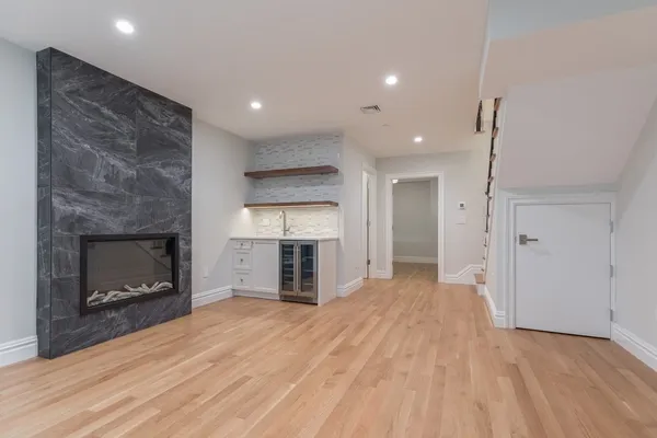 $19,000 | 131 West Newton Street, Boston, MA 02118