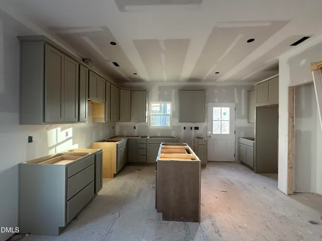 $479,900 | 405 Winding Wood Drive, Clayton, NC 27520