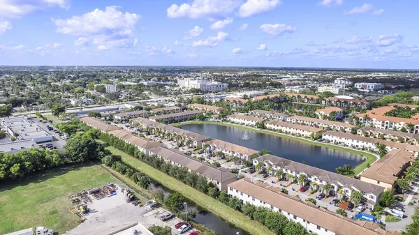 $464,500 | 5438 Northwest 27th Street, Margate, FL 33063