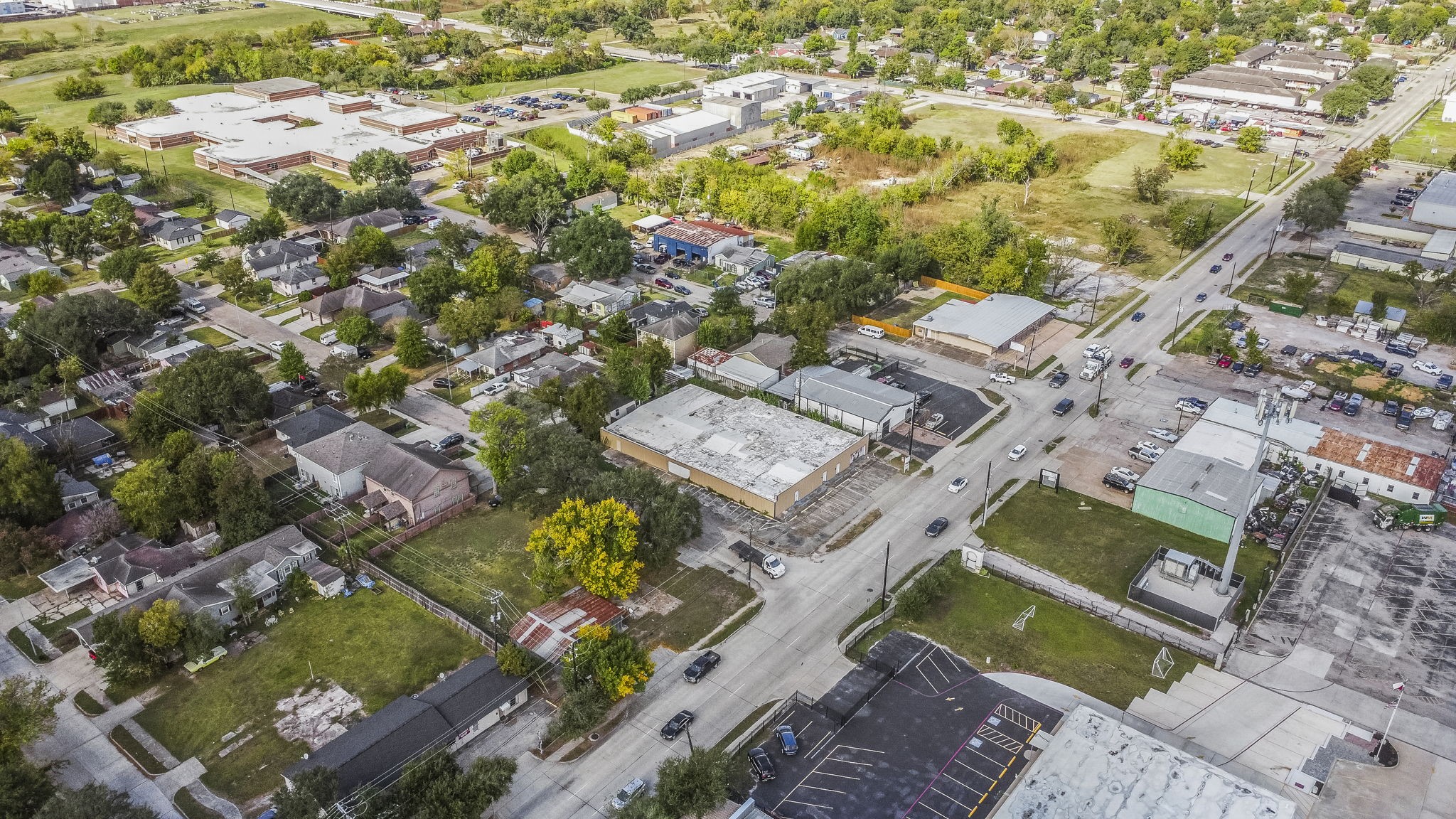 1018 Shaver Street Pasadena, TX 77506 - Photo 40 of 43 Wide-scope aerial image showing local commercial corridor and adjacent parcels.