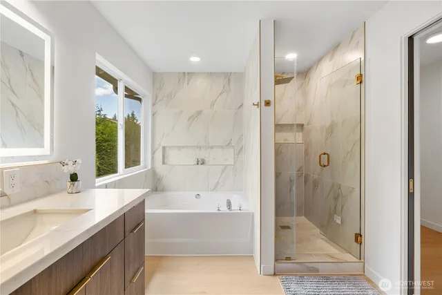 $635,000 | 19718 76th Avenue West, Unit C, Lynnwood, WA 98036