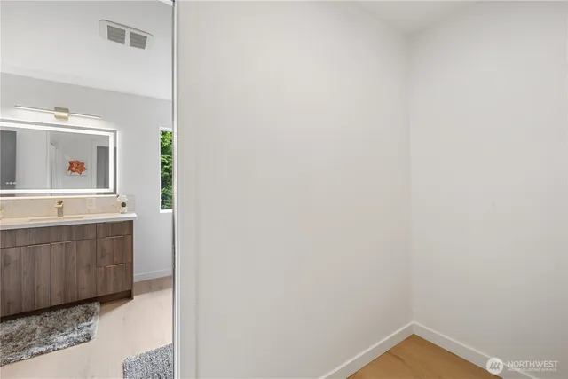 $635,000 | 19718 76th Avenue West, Unit C, Lynnwood, WA 98036