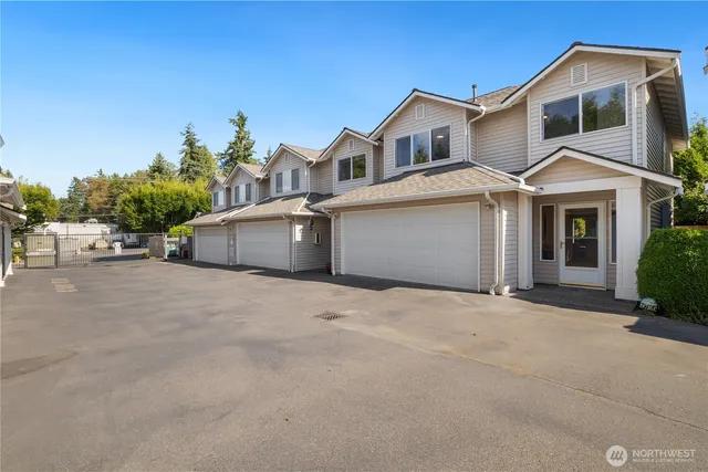 $635,000 | 19718 76th Avenue West, Unit C, Lynnwood, WA 98036