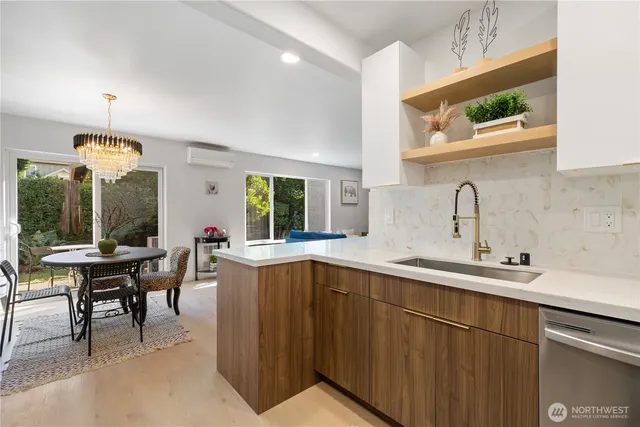 $635,000 | 19718 76th Avenue West, Unit C, Lynnwood, WA 98036