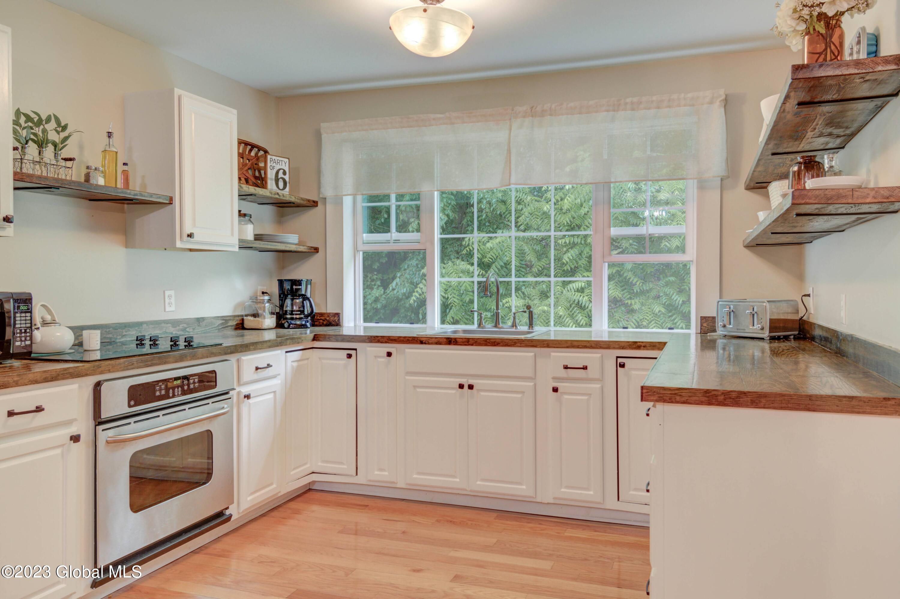 205 Progress Road Gloversville, NY 12078 - Photo 5 of 52 11-205 Progress rd