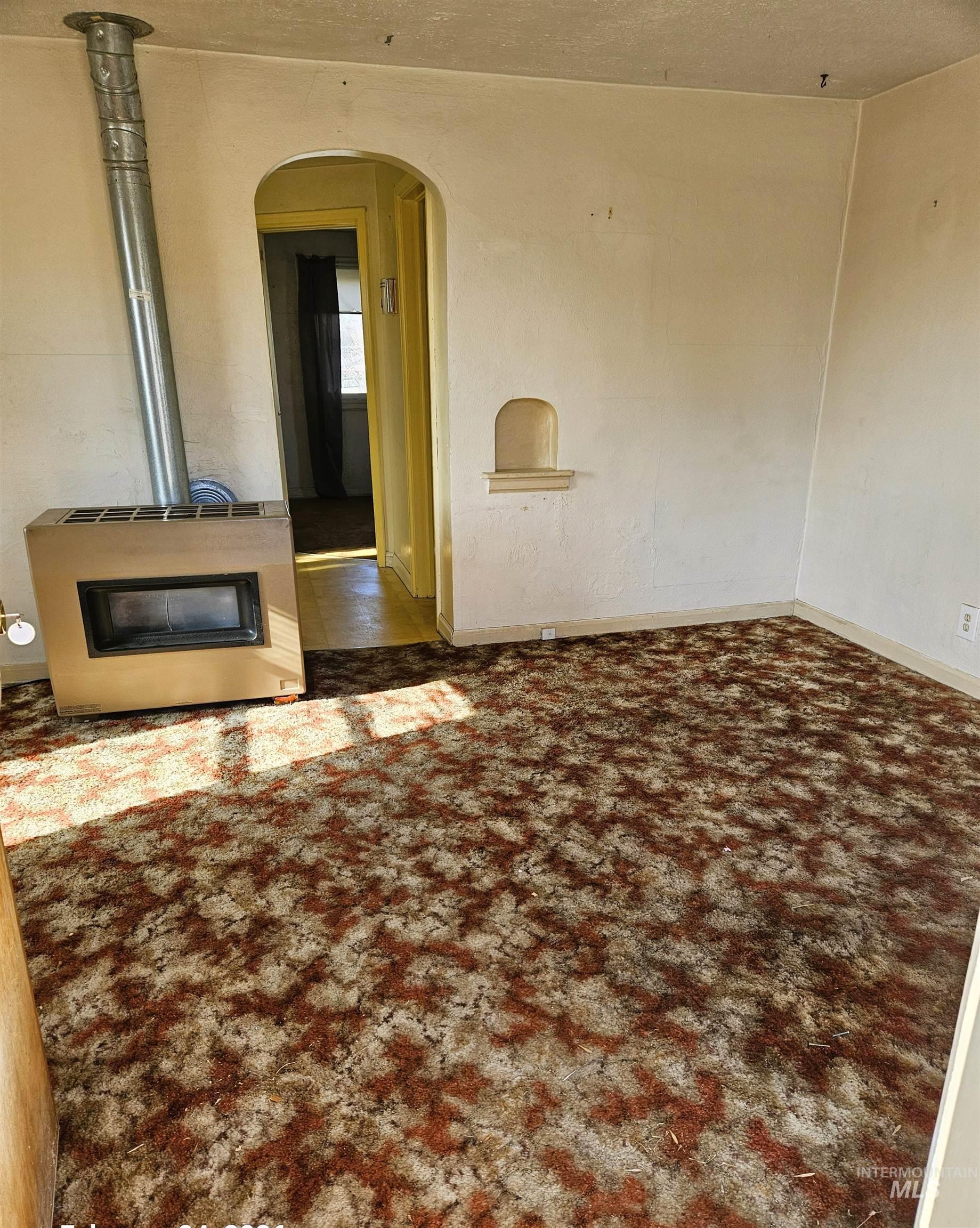 909 Oregon Street Gooding, ID 83330 - Photo 5 of 12