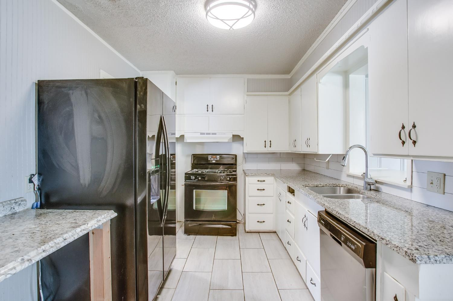 3209 31st Street Lubbock, TX 79410 - Photo 4 of 14 Photo 4