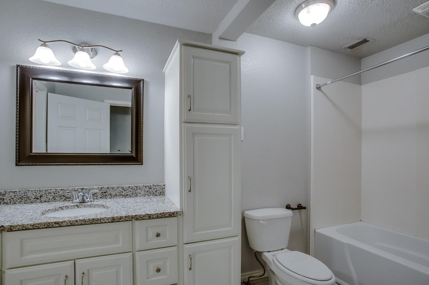 3209 31st Street Lubbock, TX 79410 - Photo 8 of 14 Photo 8