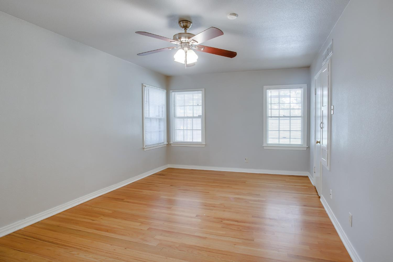 3209 31st Street Lubbock, TX 79410 - Photo 10 of 14 Photo 10