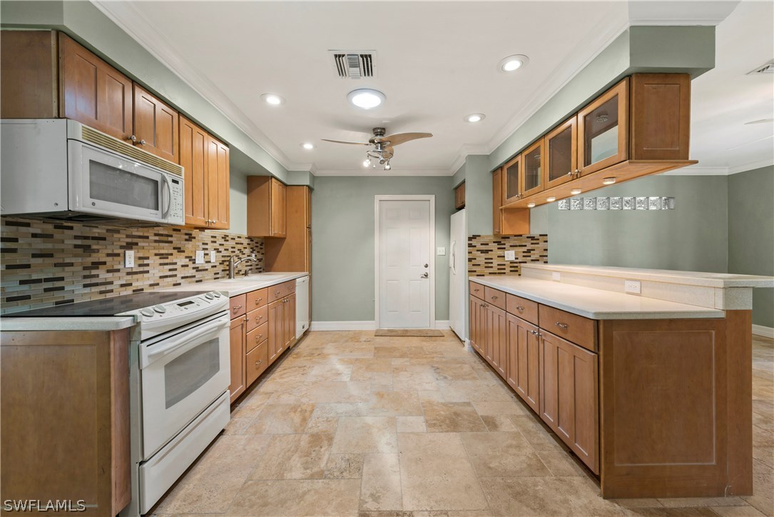 1438 Byron Road Fort Myers, FL 33919 - Photo 9 of 30 Gallery Image 9