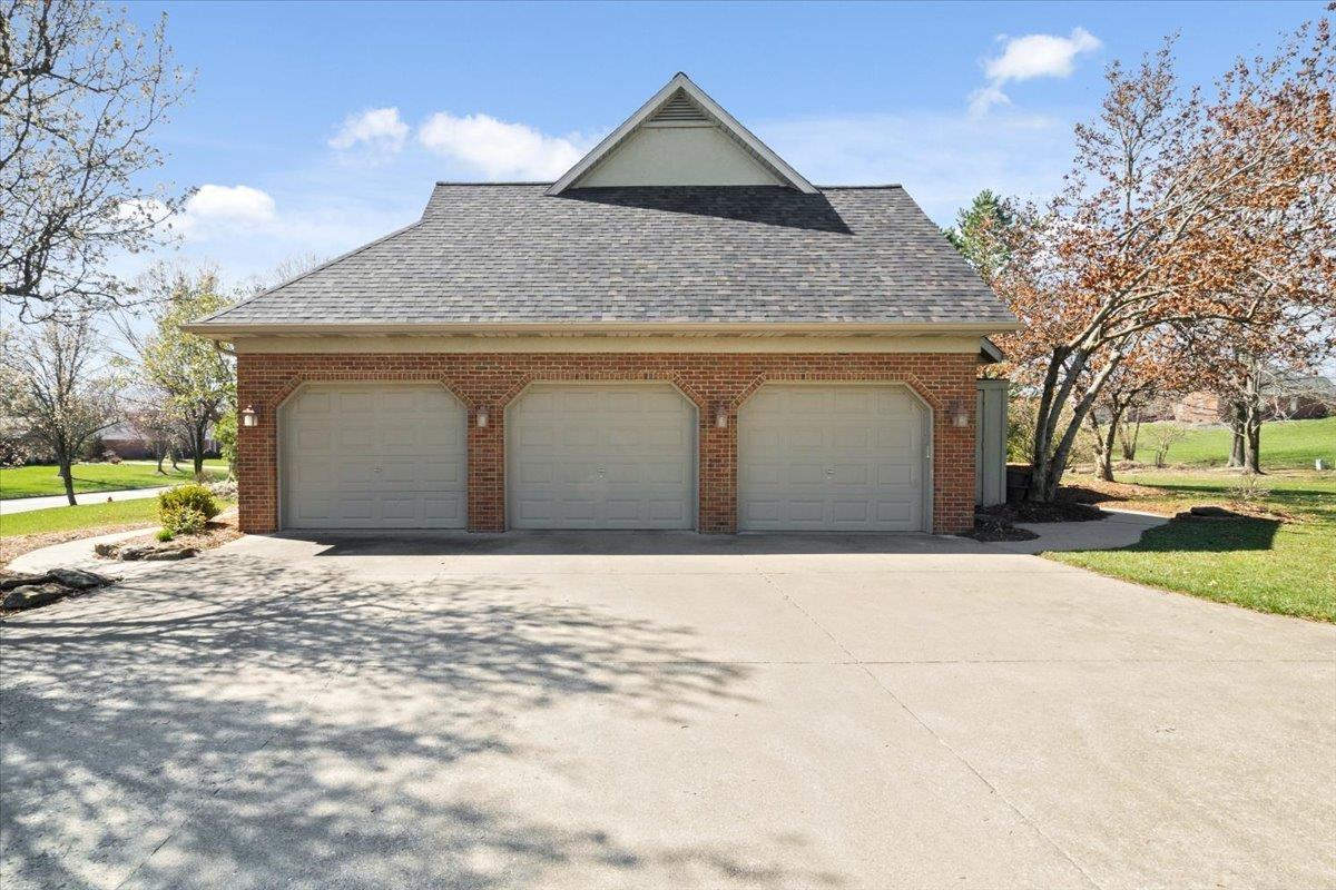 1320 Cobblestone Road Jasper, IN 47546 - Photo 34 of 35 Gallery Image 34