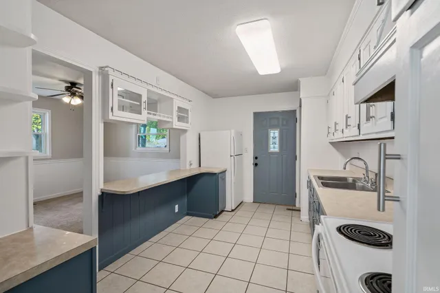 $214,900 | 556 Broad Avenue, Nappanee, IN 46550