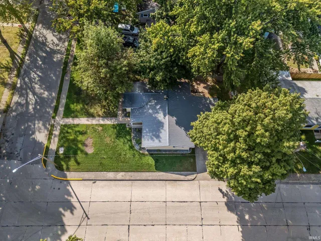 $214,900 | 556 Broad Avenue, Nappanee, IN 46550