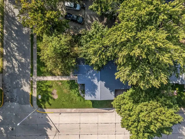 $214,900 | 556 Broad Avenue, Nappanee, IN 46550