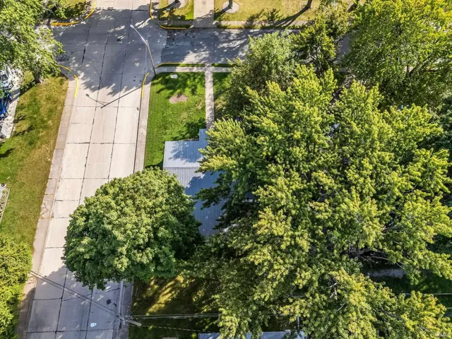 $214,900 | 556 Broad Avenue, Nappanee, IN 46550