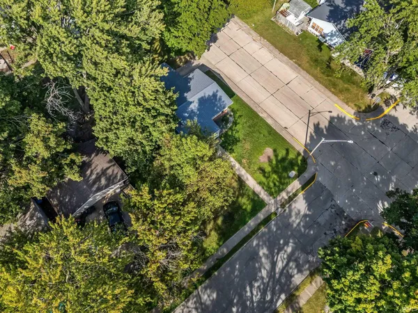 $214,900 | 556 Broad Avenue, Nappanee, IN 46550