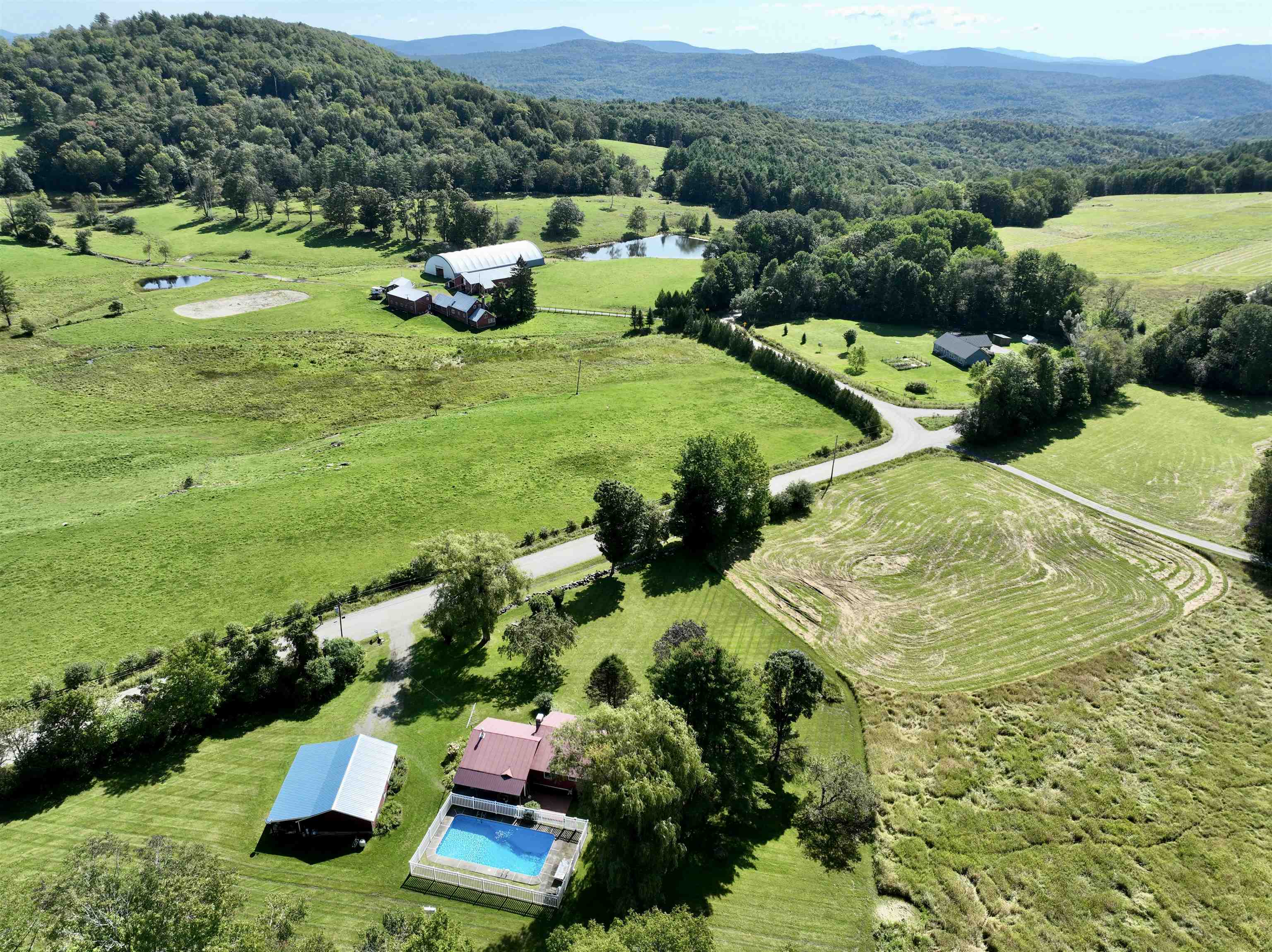 2767 Sawnee Bean Road Thetford, VT 05075 - Photo 5 of 13 Gallery Image 5