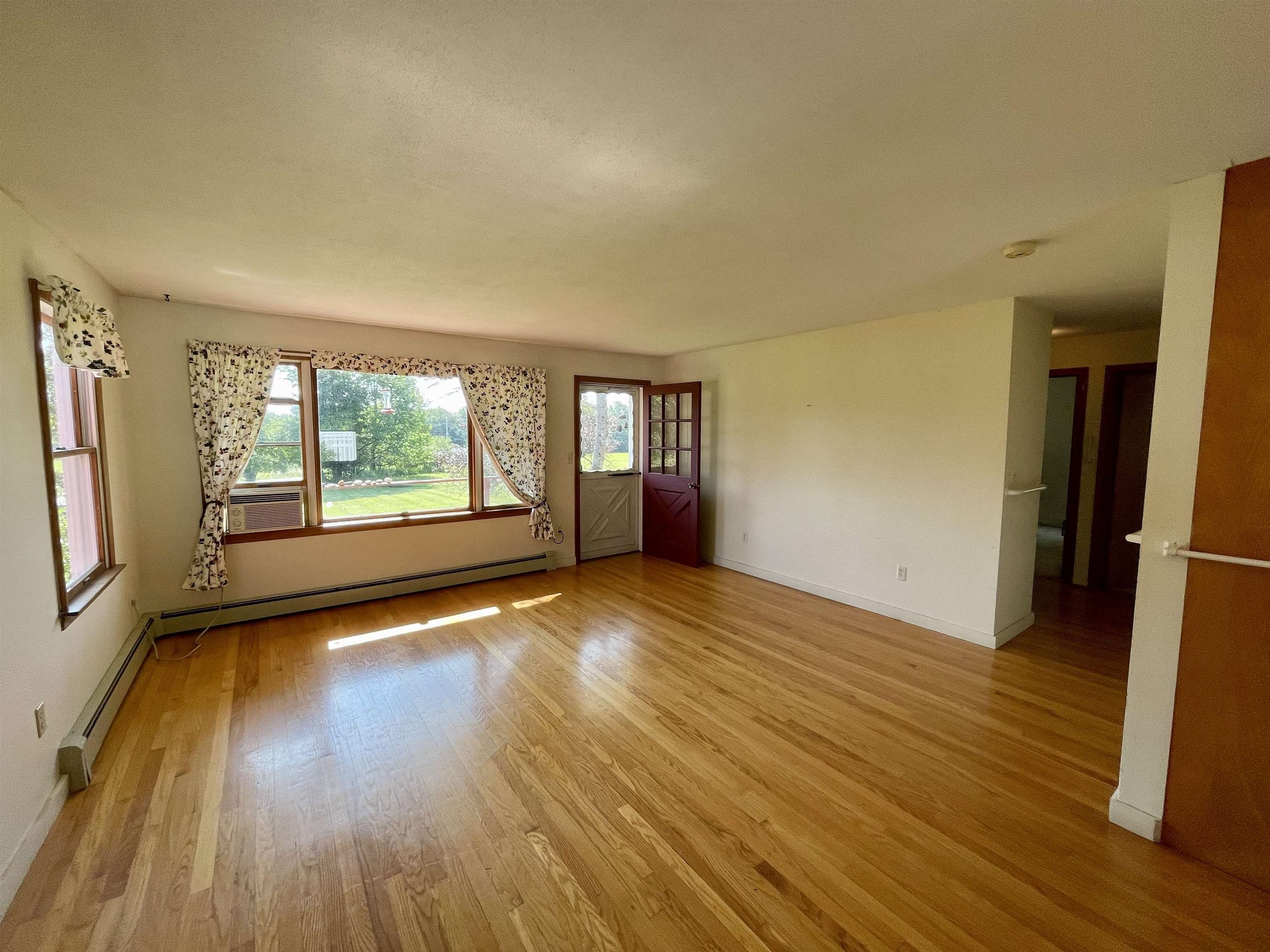 2767 Sawnee Bean Road Thetford, VT 05075 - Photo 7 of 13 Gallery Image 7