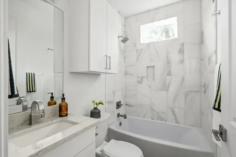 $949,000 | 1182 Oak Grove Avenue, Unit A, Austin, TX 78702