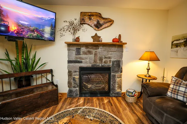 $649,000 | 60 John Shults Road, Saugerties, NY 12490