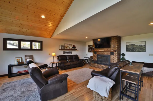 $675,000 | 760 Lakeshore Drive, Crosby, MN 56441