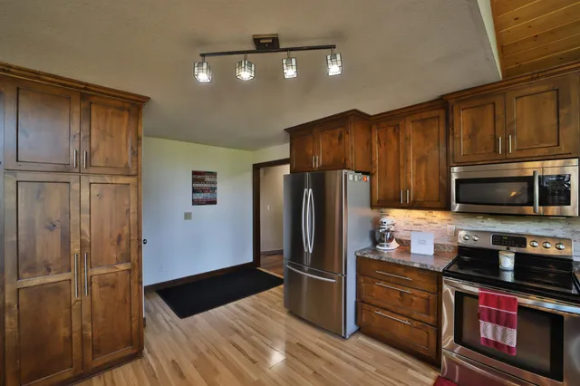 $675,000 | 760 Lakeshore Drive, Crosby, MN 56441