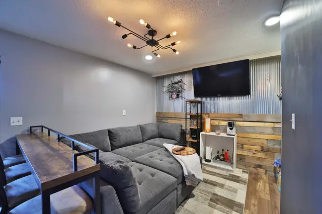 $675,000 | 760 Lakeshore Drive, Crosby, MN 56441