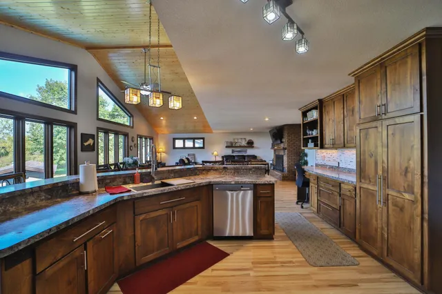 $675,000 | 760 Lakeshore Drive, Crosby, MN 56441