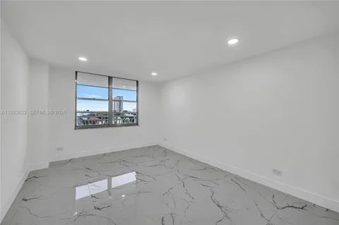 $455,000 | 301 174th Street, Unit 820, Sunny Isles Beach, FL 33160
