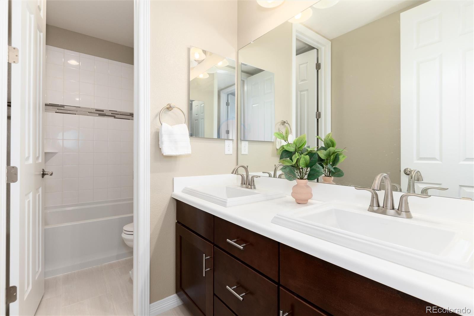 10877 Skydance Drive Highlands Ranch, CO 80126 - Photo 38 of 49 Gallery Image 38