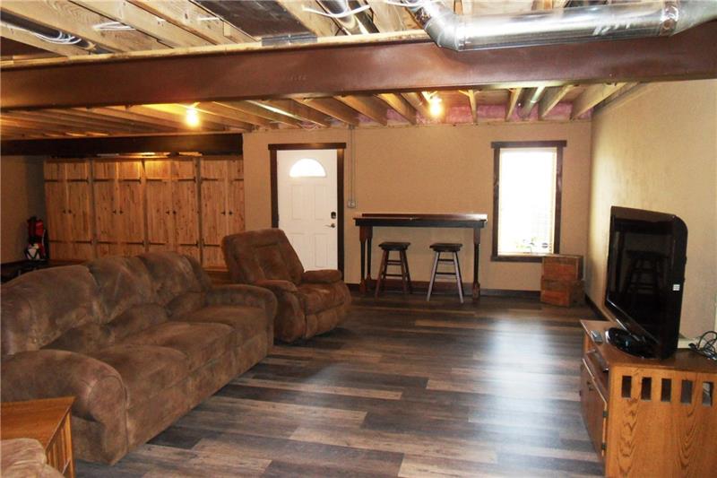 1218 Bedford Road Irwin, PA 15642 - Photo 17 of 25 Gallery Image 17