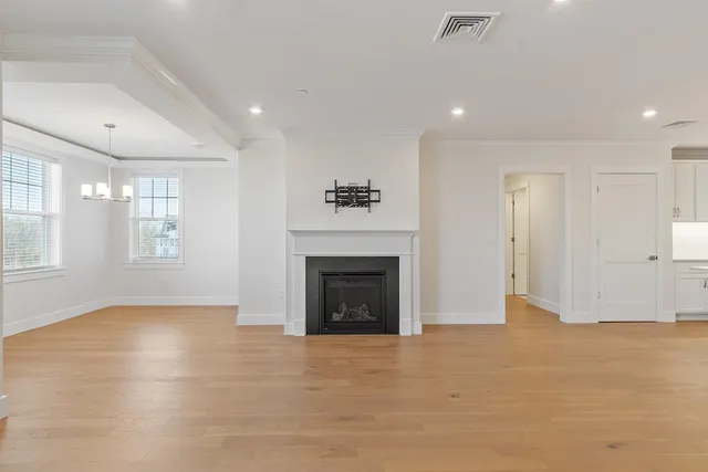 $699,900 | 3 Longview Drive, Unit 305, Atkinson, NH 03811