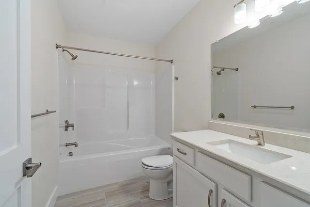 $699,900 | 3 Longview Drive, Unit 305, Atkinson, NH 03811