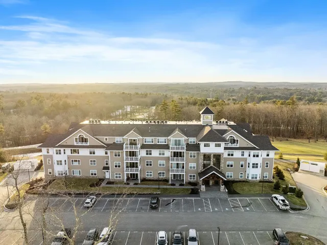$699,900 | 3 Longview Drive, Unit 305, Atkinson, NH 03811