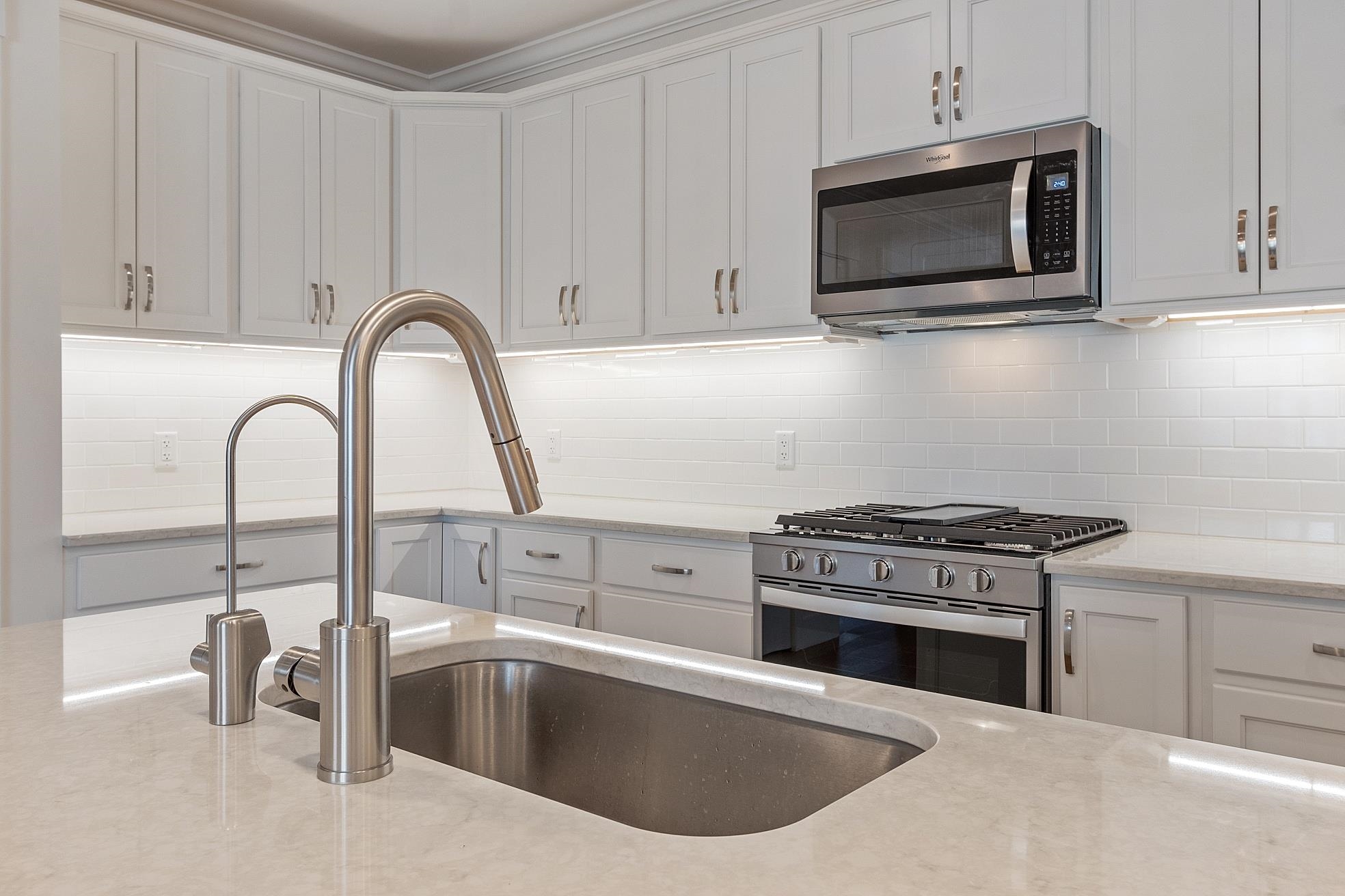 3 Longview Drive, Unit 305 Atkinson, NH 03811 - Photo 4 of 41