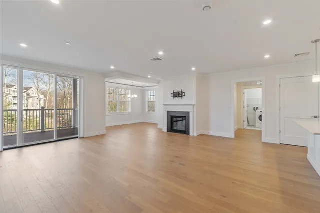 $699,900 | 3 Longview Drive, Unit 305, Atkinson, NH 03811