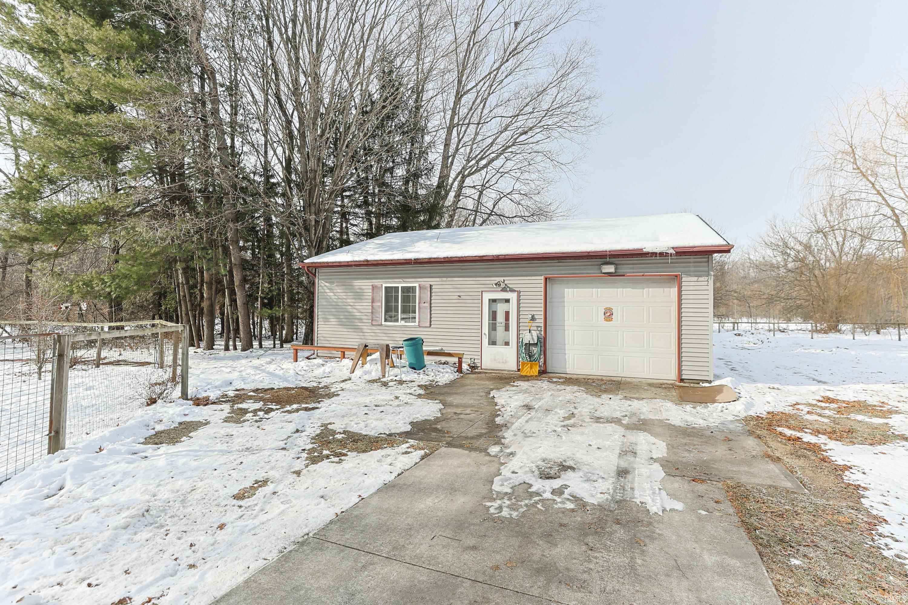 54225 Ash Road Osceola, IN 46561 - Photo 33 of 36 Gallery Image 33