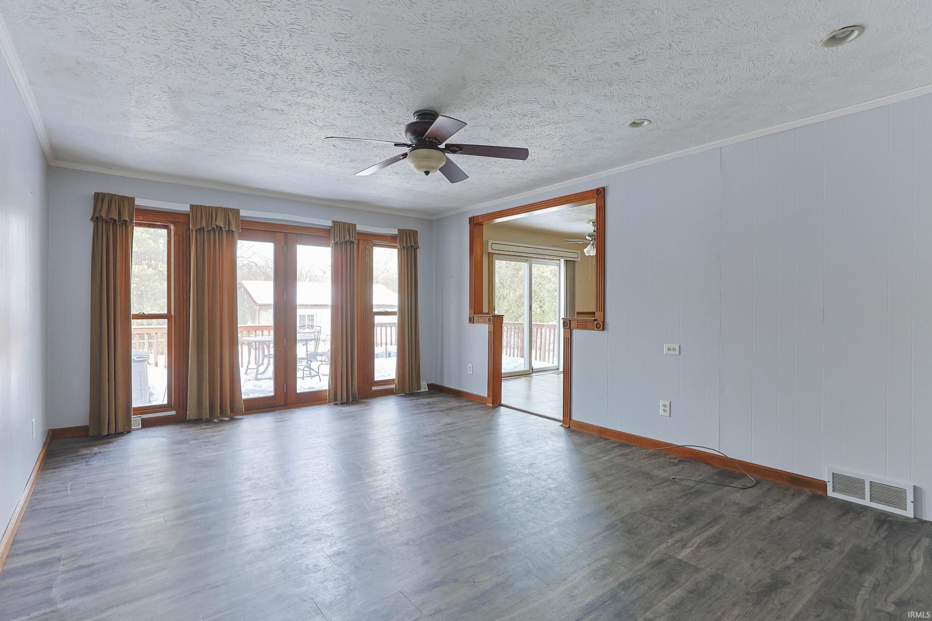 54225 Ash Road Osceola, IN 46561 - Photo 4 of 36 Gallery Image 4