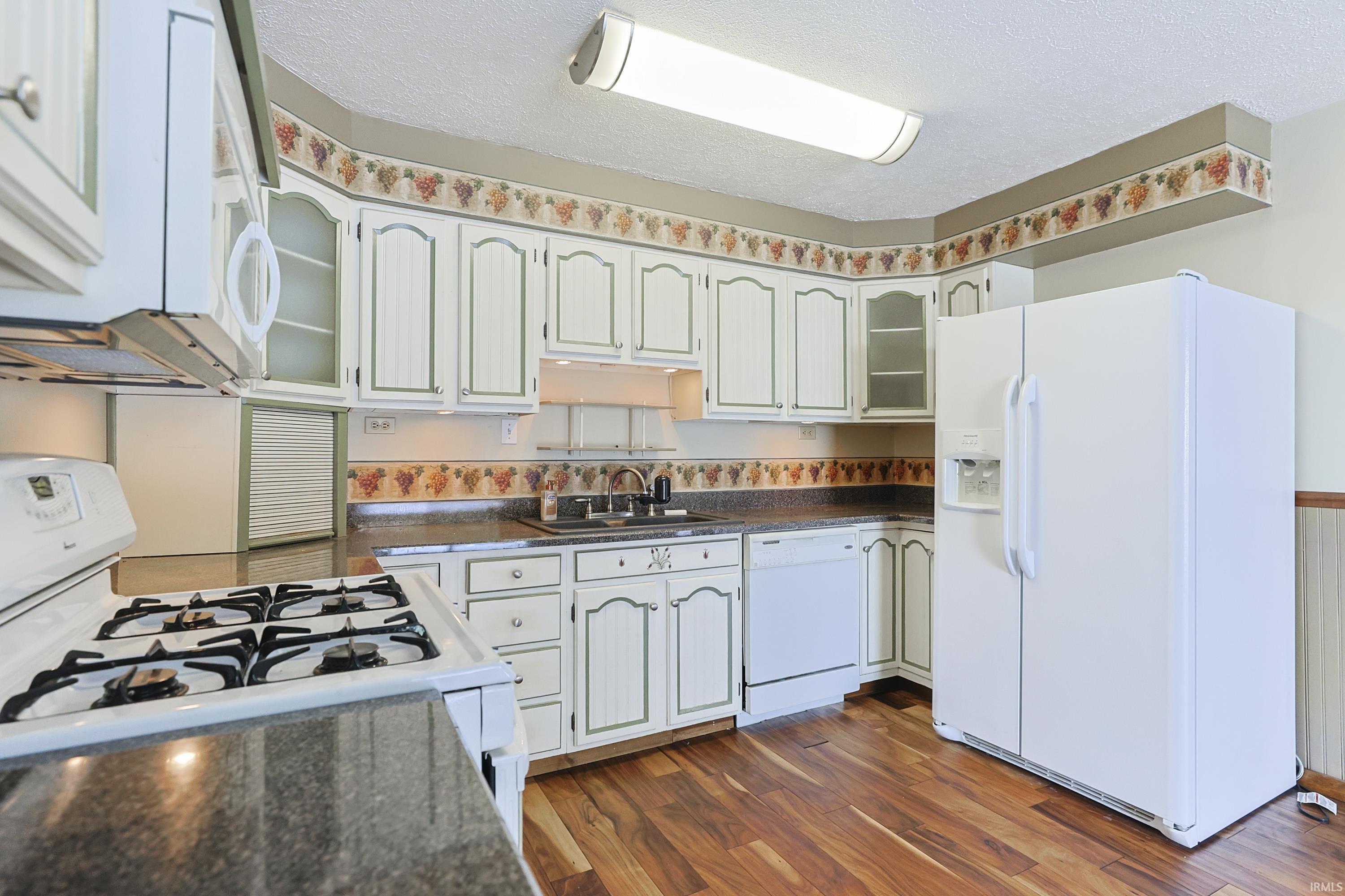 54225 Ash Road Osceola, IN 46561 - Photo 9 of 36 Gallery Image 9
