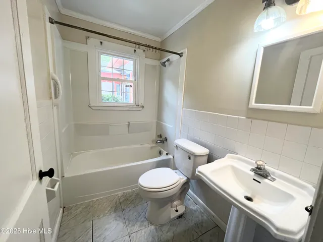 $1,317 | 1001 West Main Street, Elizabeth City, NC 27909