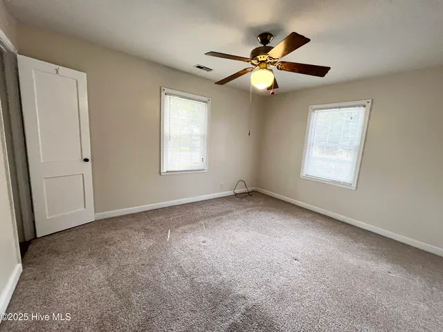 $1,317 | 1001 West Main Street, Elizabeth City, NC 27909