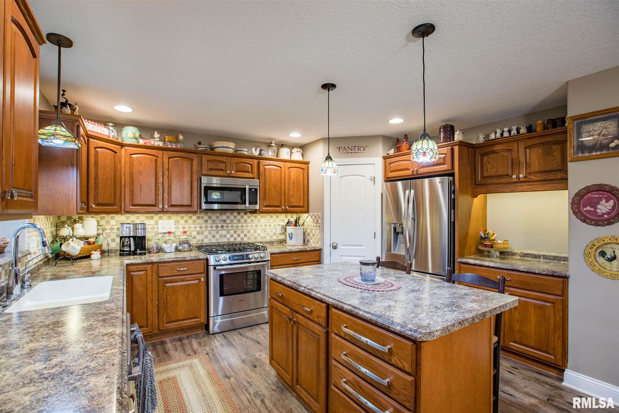 9431 108th Street West Taylor Ridge, IL 61284 - Photo 7 of 29 Gallery Image 7