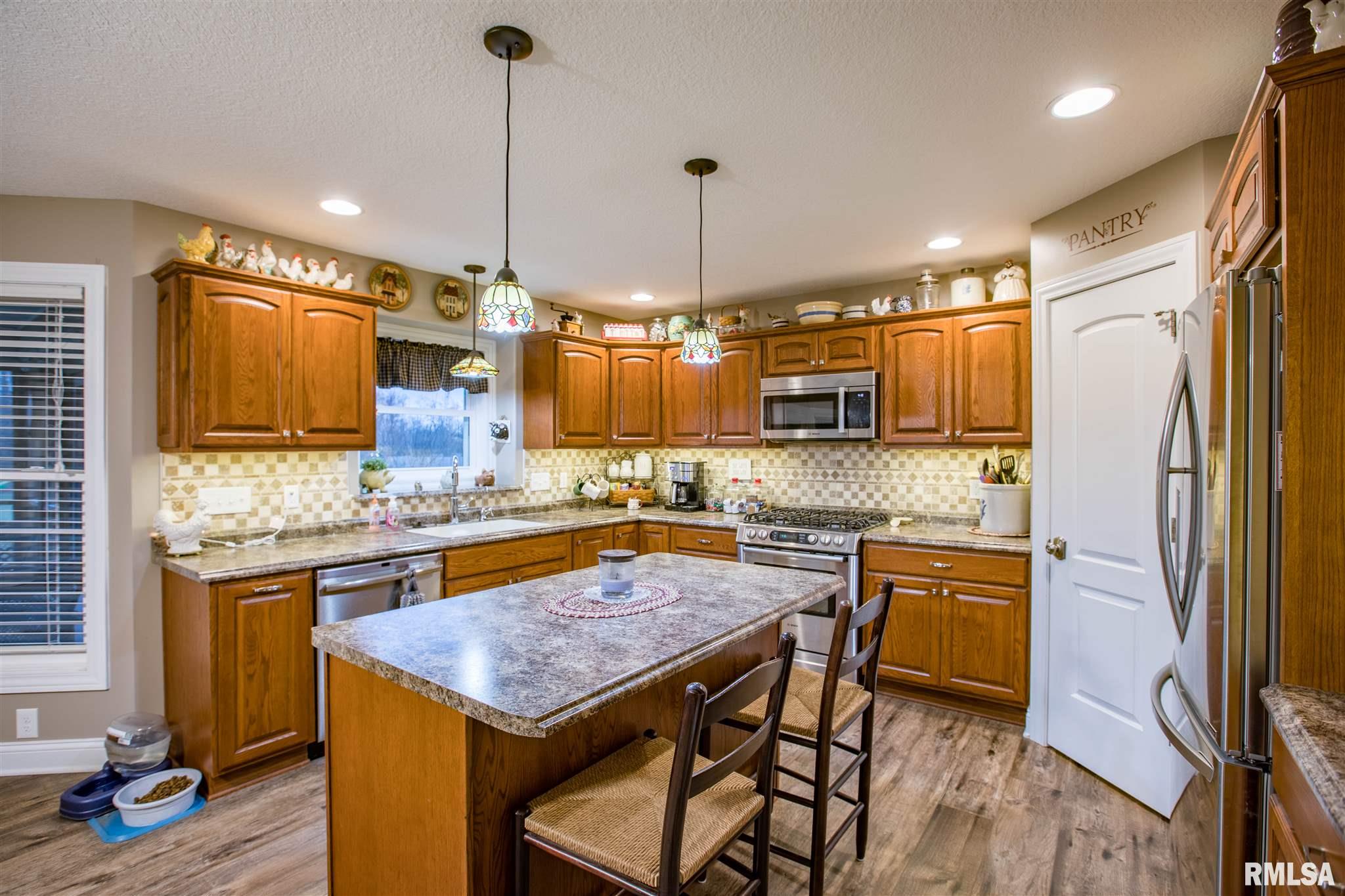 9431 108th Street West Taylor Ridge, IL 61284 - Photo 8 of 29 Gallery Image 8