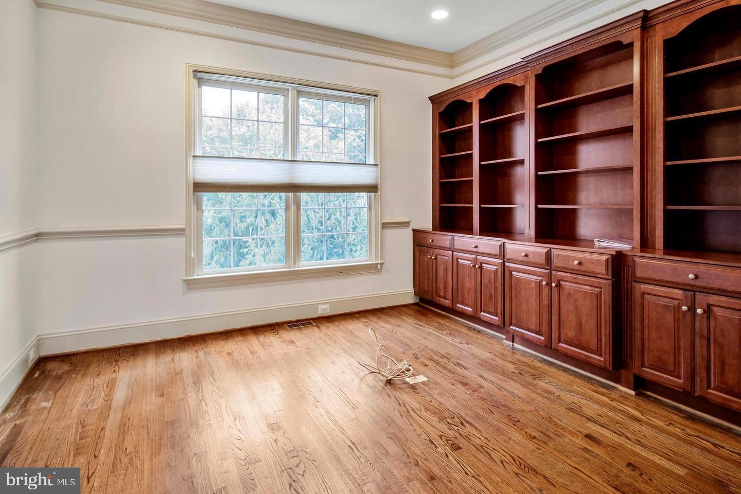 6251 Linway Terrace McLean, VA 22101 - Photo 13 of 52