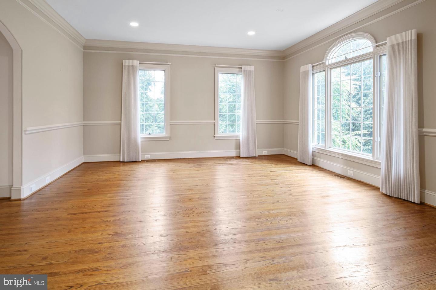 6251 Linway Terrace McLean, VA 22101 - Photo 10 of 52