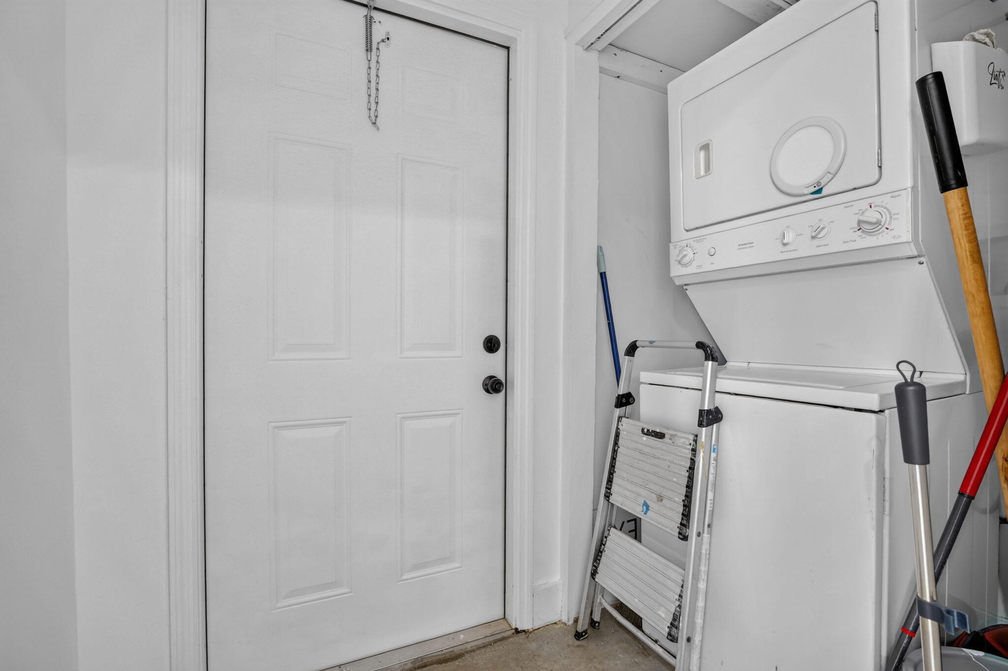2427 Harding Street Hollywood, FL 33020 - Photo 23 of 38 22-web-or-mls-_A7A1401