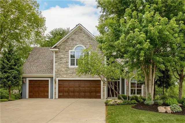 $669,900 | 6764 Longview Road, Shawnee, KS 66218