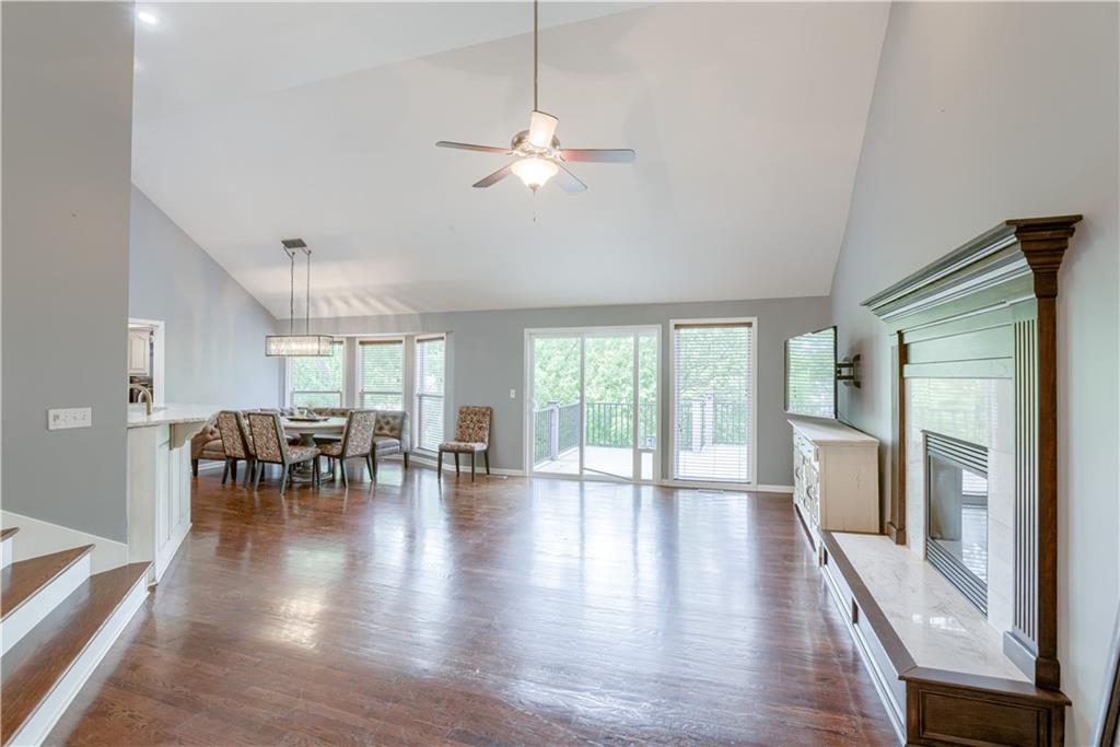 6764 Longview Road Shawnee, KS 66218 - Photo 11 of 57